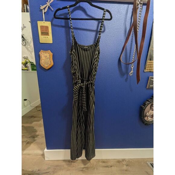 Torrid Pin Striped Wide Leg Culotte Jumpsuit! - Picture 1 of 4